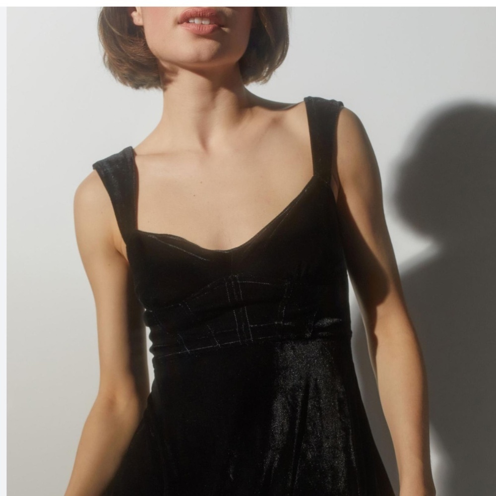 Vintage Y2K Babydoll Cami Empire waist Black Velvet Satin Large strapes Sz M/L